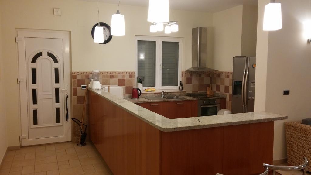 Apartments On Gorana Pavlova 24 Sutivan Eksteriør billede